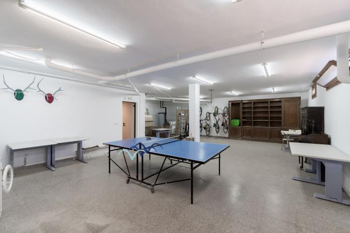 Image No.58-5 Bed Villa / Detached for sale