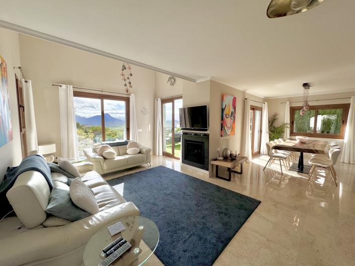 Image No.2-4 Bed Villa / Detached for sale