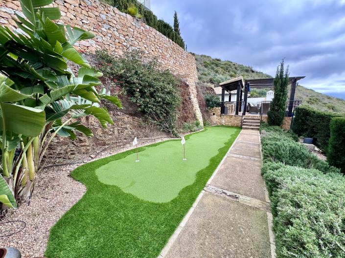 Image No.26-4 Bed Villa / Detached for sale