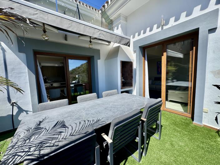 Image No.25-4 Bed Villa / Detached for sale