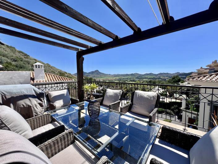 Image No.23-4 Bed Villa / Detached for sale