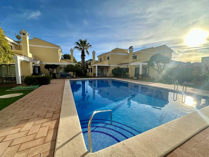 Image No.14-3 Bed Semi-Detached for sale