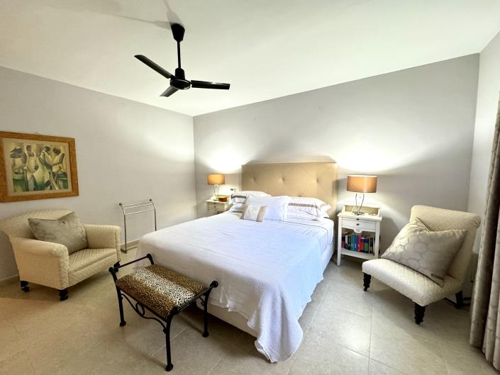 Image No.14-4 Bed Villa / Detached for sale