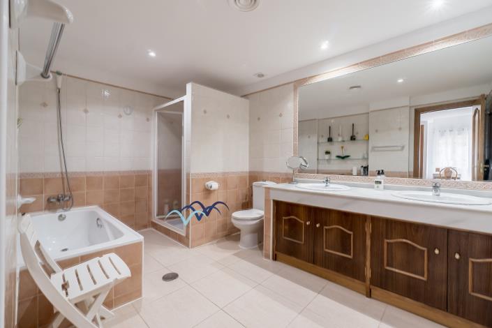 Image No.29-2 Bed Apartment for sale