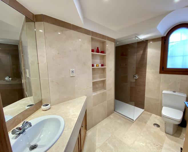 Image No.31-3 Bed Apartment for sale