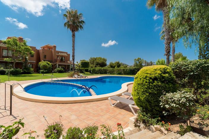 Image No.16-4 Bed Semi-Detached for sale