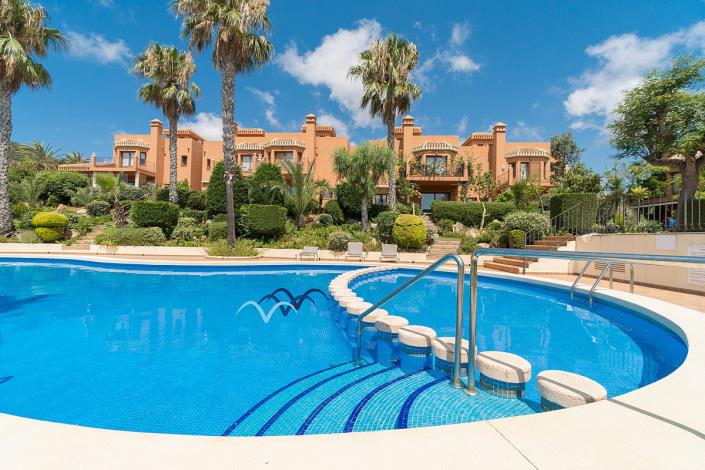 Image No.2-4 Bed Semi-Detached for sale