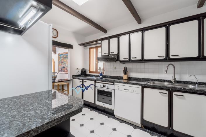 Image No.21-3 Bed Penthouse for sale