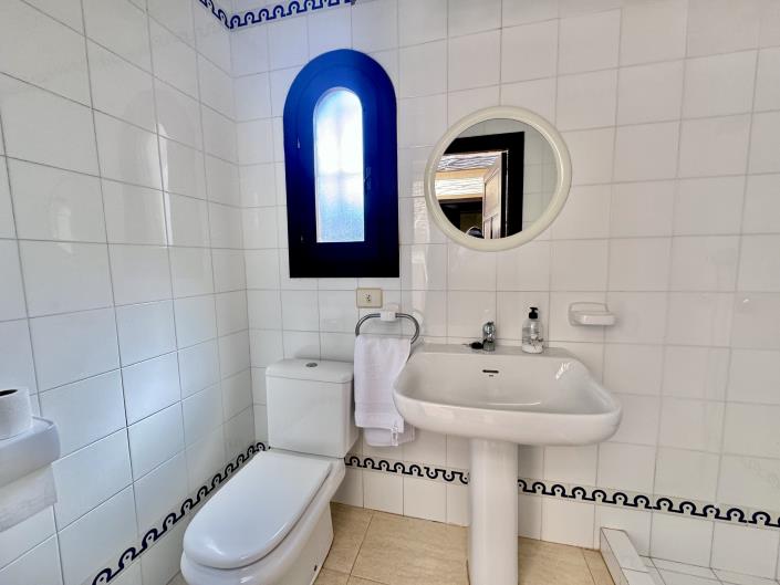 Image No.18-7 Bed Villa / Detached for sale