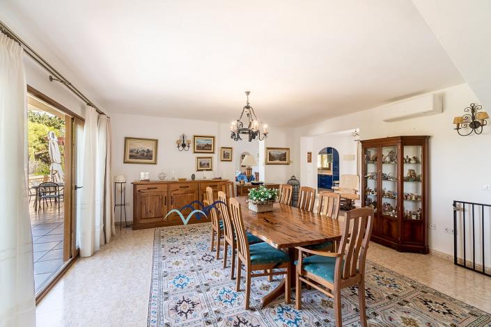 Image No.16-6 Bed Villa / Detached for sale