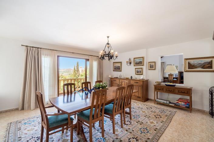 Image No.17-6 Bed Villa / Detached for sale