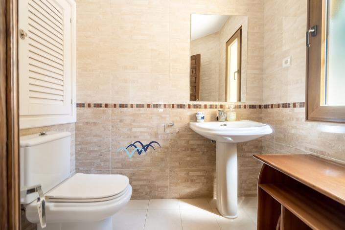 Image No.20-6 Bed Villa / Detached for sale