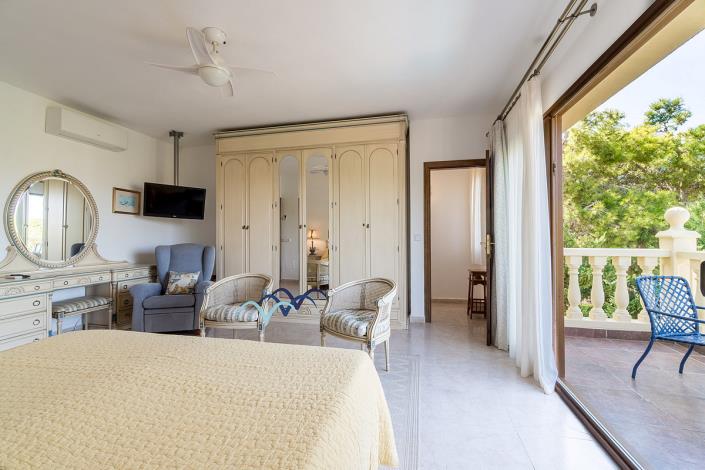 Image No.28-6 Bed Villa / Detached for sale