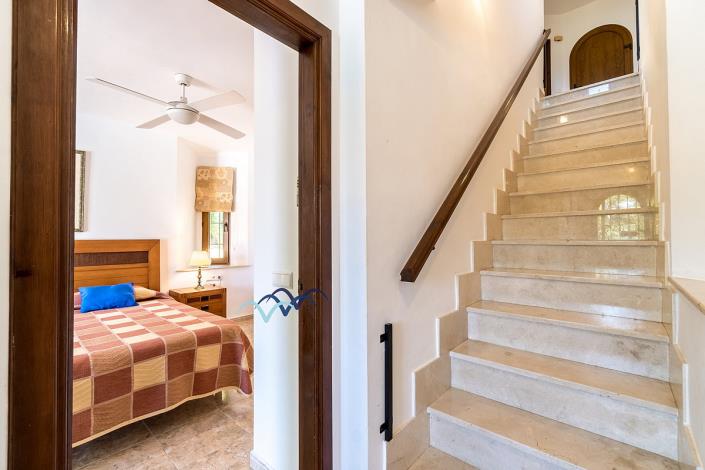 Image No.33-6 Bed Villa / Detached for sale