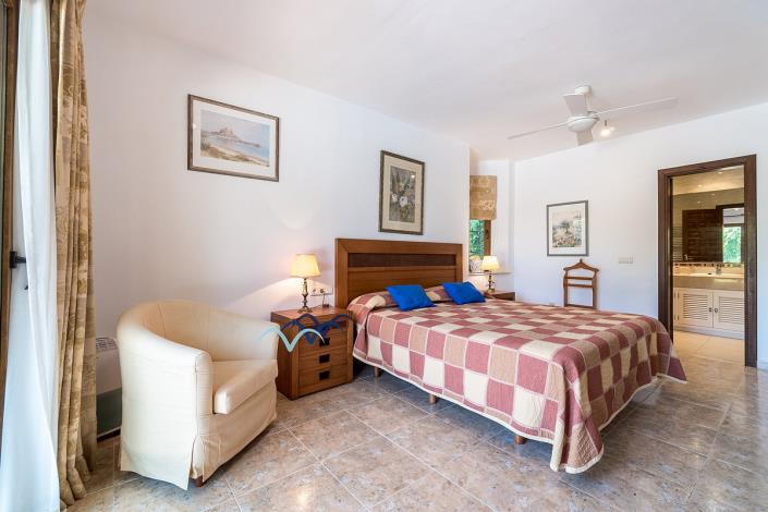 Image No.34-6 Bed Villa / Detached for sale