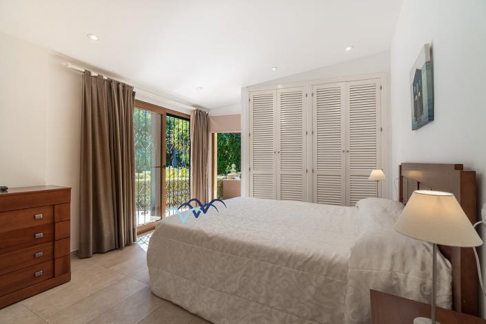 Image No.43-6 Bed Villa / Detached for sale