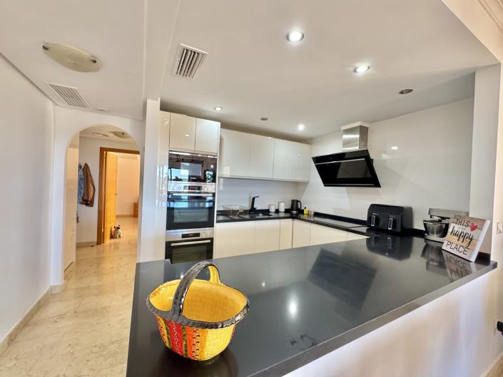 Image No.6-3 Bed Apartment for sale