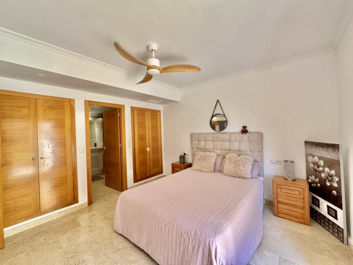 Image No.11-3 Bed Apartment for sale