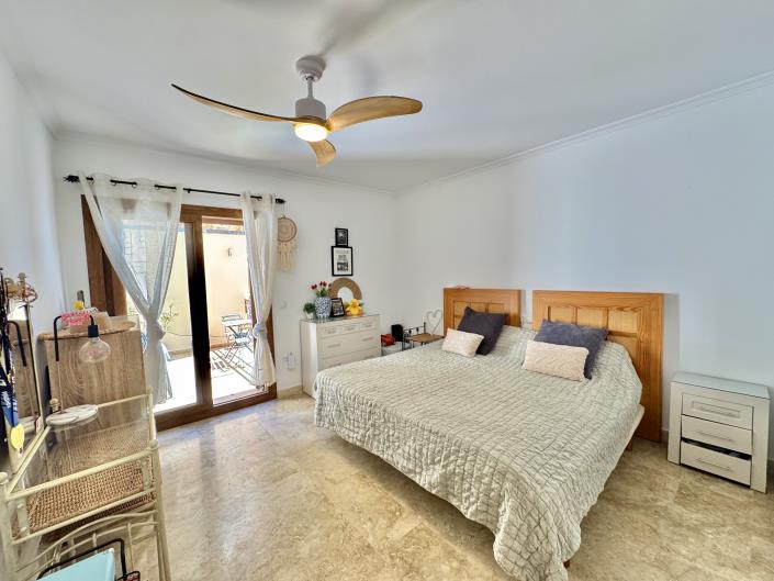 Image No.14-3 Bed Apartment for sale