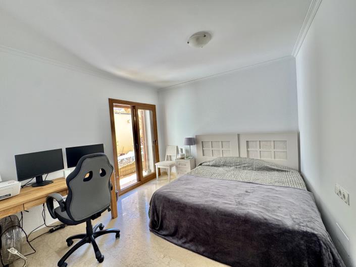 Image No.20-3 Bed Apartment for sale