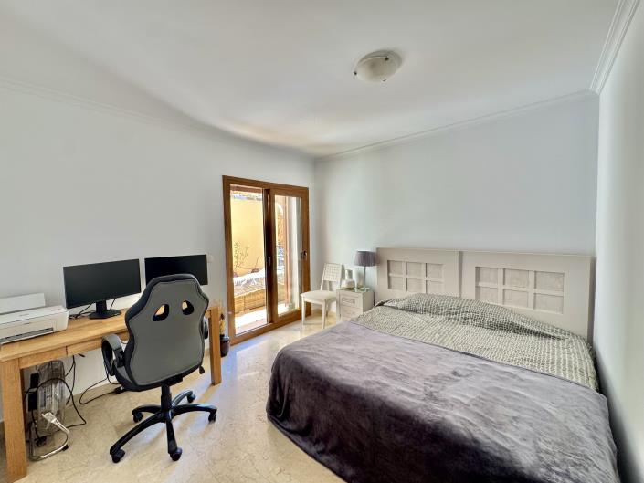 Image No.21-3 Bed Apartment for sale