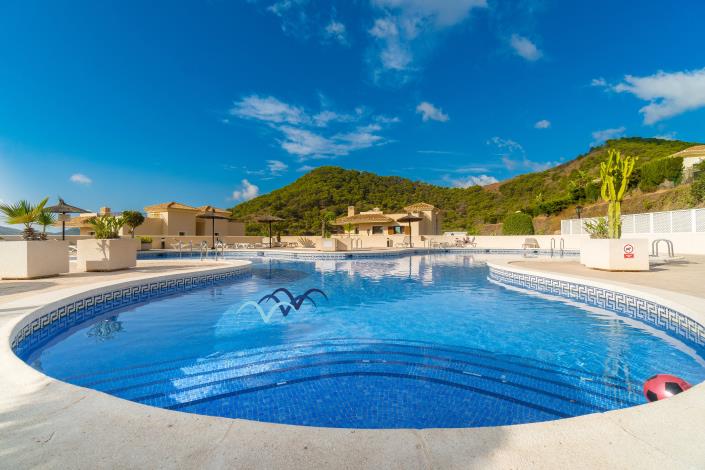 Image No.24-3 Bed Apartment for sale