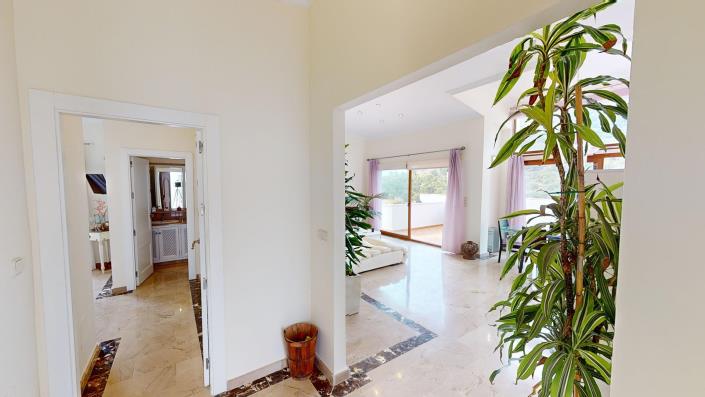 Image No.16-2 Bed Villa / Detached for sale