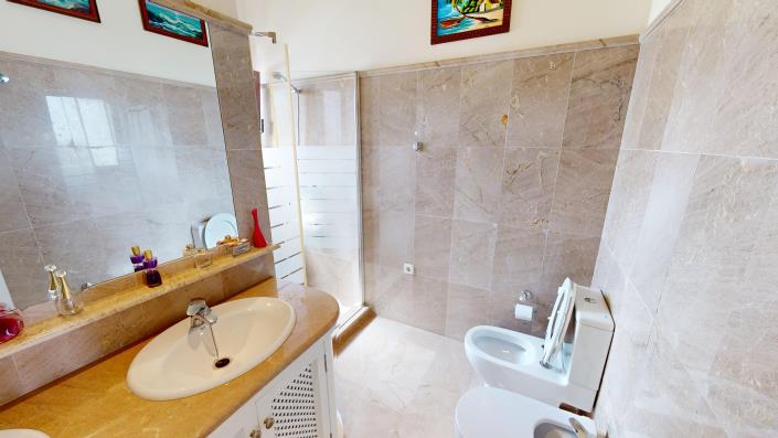 Image No.20-2 Bed Villa / Detached for sale