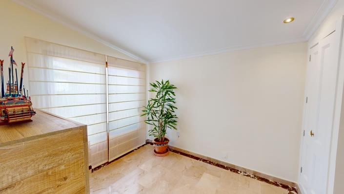 Image No.21-2 Bed Villa / Detached for sale