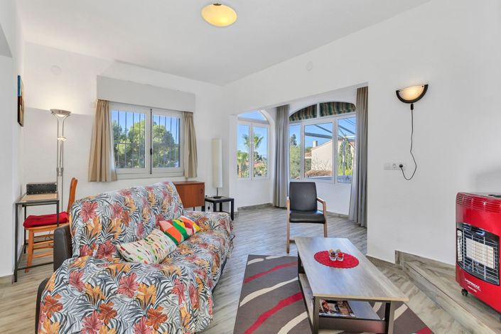 Image No.12-2 Bed Property for sale