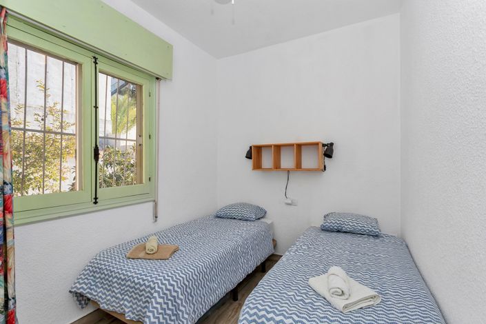 Image No.25-2 Bed Property for sale