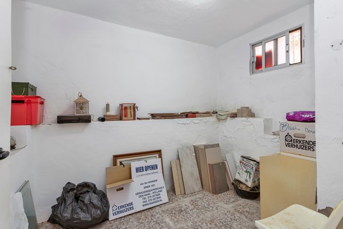 Image No.34-2 Bed Property for sale