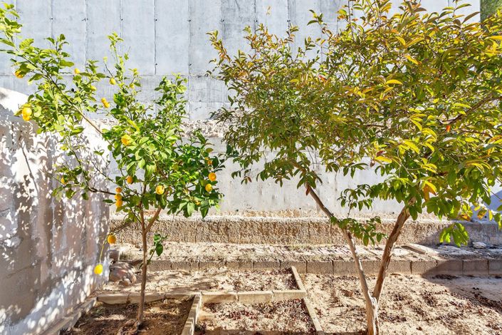 Image No.44-2 Bed Property for sale