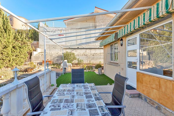 Image No.9-2 Bed Property for sale