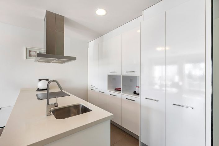 Image No.12-2 Bed Property for sale