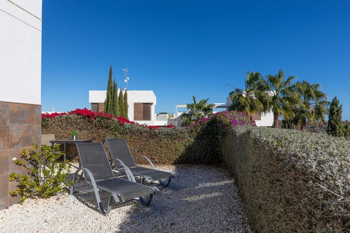 Image No.28-2 Bed Property for sale