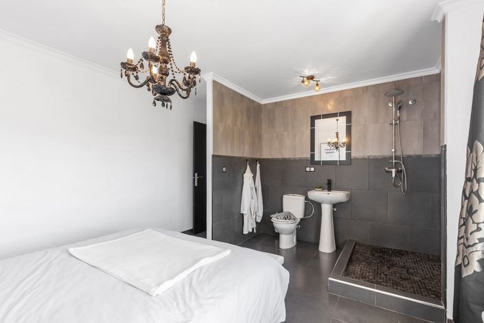 Image No.14-2 Bed Apartment for sale