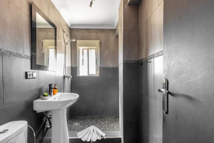 Image No.17-2 Bed Apartment for sale