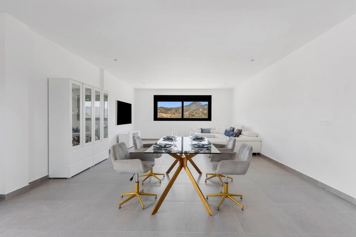 Image No.7-3 Bed Villa for sale