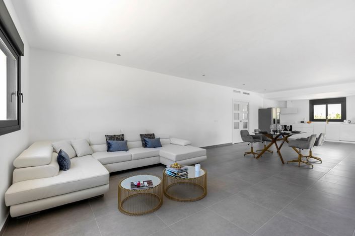 Image No.9-3 Bed Villa for sale