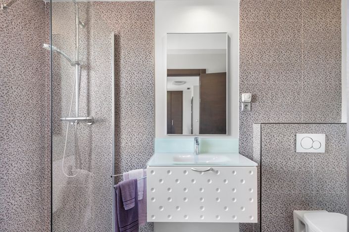 Image No.18-2 Bed Property for sale