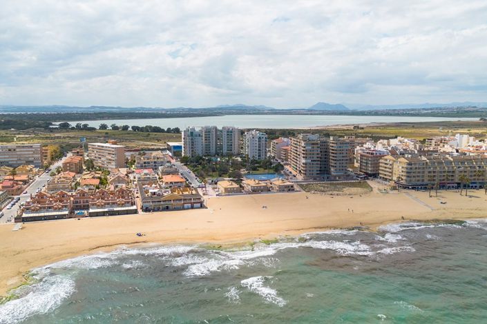 Image No.28-2 Bed Property for sale