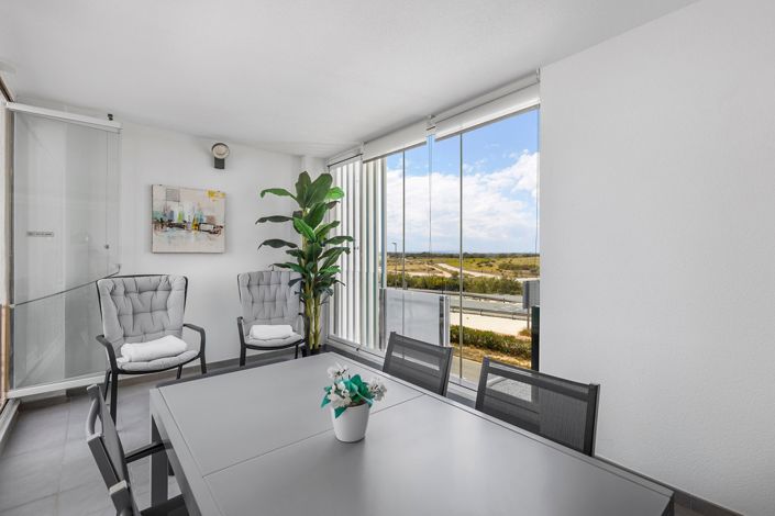 Image No.7-2 Bed Property for sale