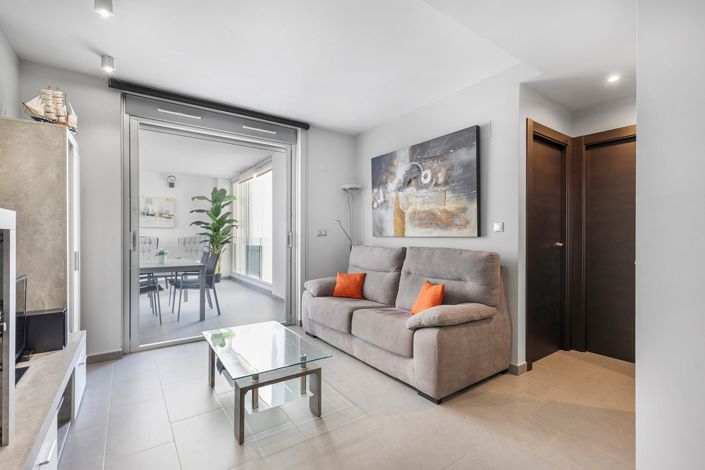 Image No.8-2 Bed Property for sale