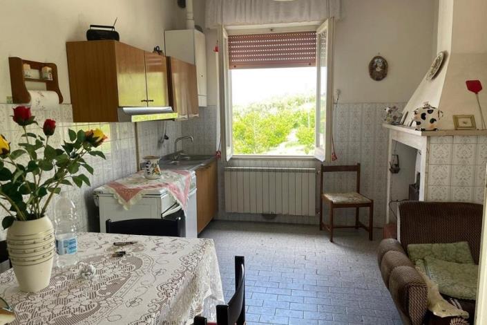 Image No.8-3 Bed Country House for sale