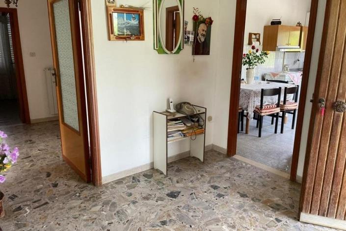 Image No.9-3 Bed Country House for sale