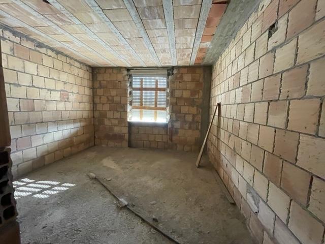 Image No.13-4 Bed Country House for sale