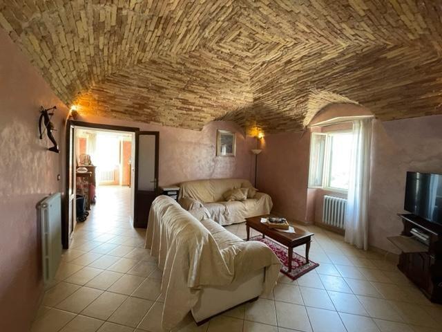 Image No.4-3 Bed Townhouse for sale