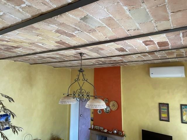 Image No.45-3 Bed Townhouse for sale