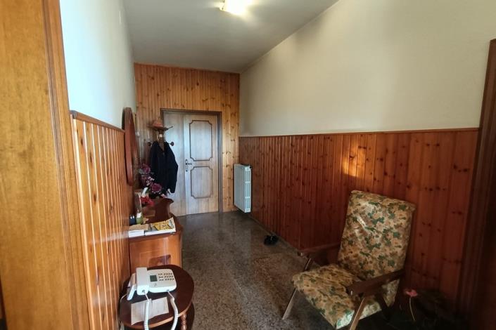 Image No.29-5 Bed Farmhouse for sale